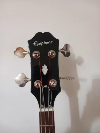 Bajo Epiphone SG Corta Escala