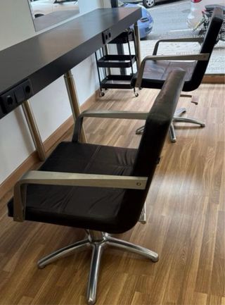 2 Sillas de Peluquería barberia buen estado