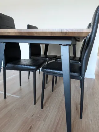 Mesa comedor extensible estilo industrial