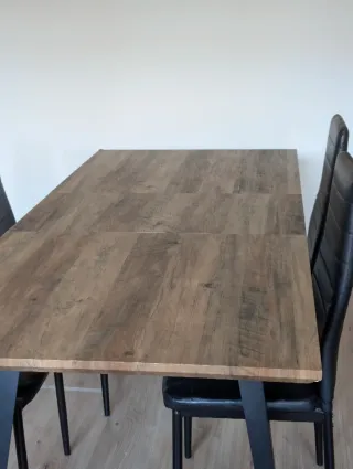 Mesa comedor extensible estilo industrial