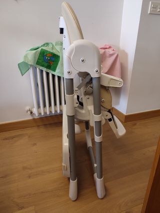 Trona Bebedue regulable en altura