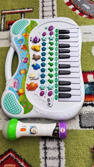 Piano play and learn y micrófono infantil Fisher-P