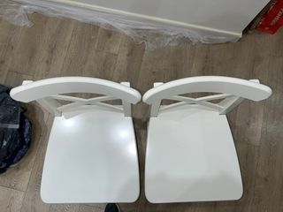 2 sillas altas de madera IKEA