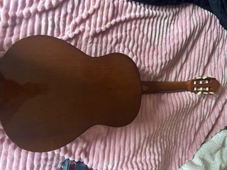 Chitarra Yamaha C40 , capotasto e poggiapiede