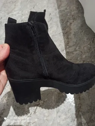 Botines negros plataforma cremallera talla 39