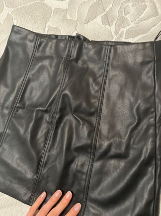 Gonna ecopelle nera