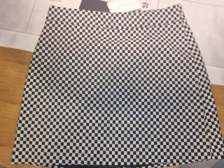 Falda midi cuadros blanco y negro