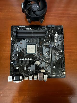 Placa Base B450 + Ryzen 5 2600 y el disipador Og