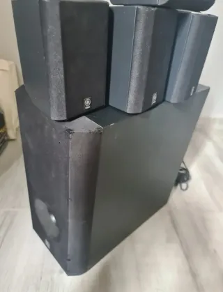 Altavoces Home Cinema Yamaha Negro