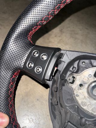 Volante Seat Ibiza Negro con Costuras Rojas