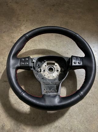 Volante Seat Ibiza Negro con Costuras Rojas