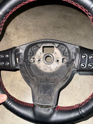 Volante Seat Ibiza Negro con Costuras Rojas
