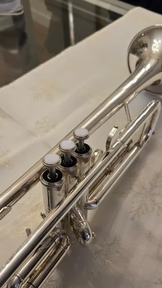 Trompeta Yamaha YTR4335GII + Boquilla Bach