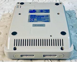 SNES PAL (A-/8.0) + 2x Mandos + Super Mario World