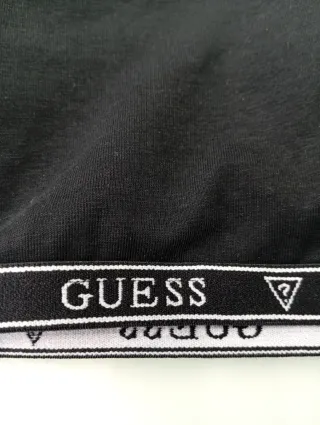 Top deportivo Guess negro