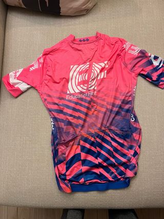 Maillot EF Education First sin estrenar