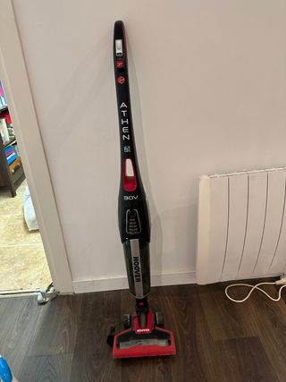 Aspiradora Vertical Hoover Athen 30V