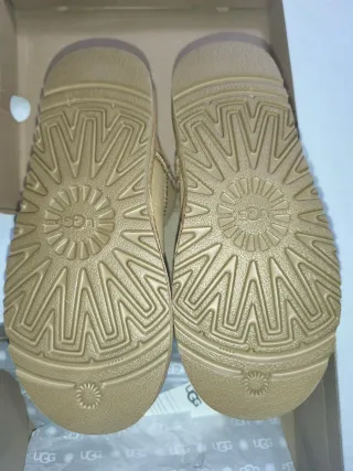 Botas UGG Marrones y Doradas