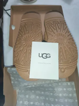 Botas UGG Marrones y Doradas