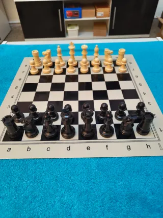 Ajedrez plástico Staunton 5.