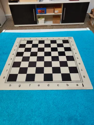 Ajedrez plástico Staunton 5.