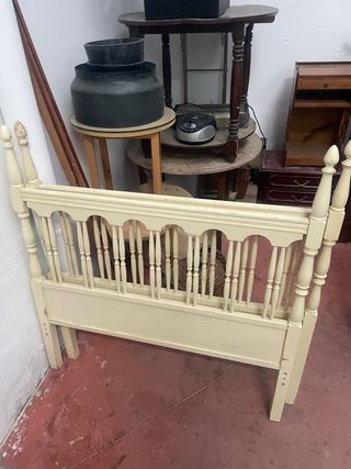 Cabecero vintage madera y mimbre beige