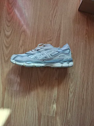 Zapatillas Asics beige