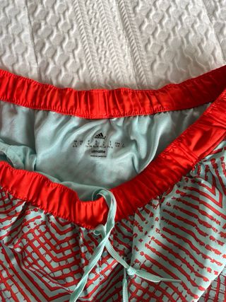 Shorts Adidas Mujer Rojo y Teal