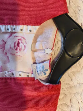 Vestido de ceremonia niña estampado. T5 años. 1uso