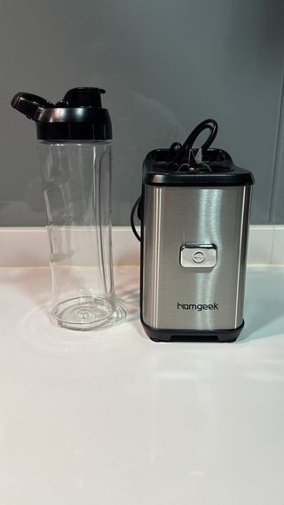 Batidora Homgeek con vaso