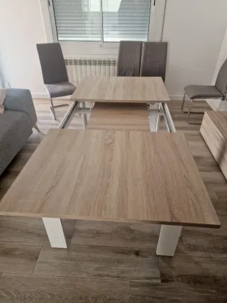 Mesa de comedor madera y blanca