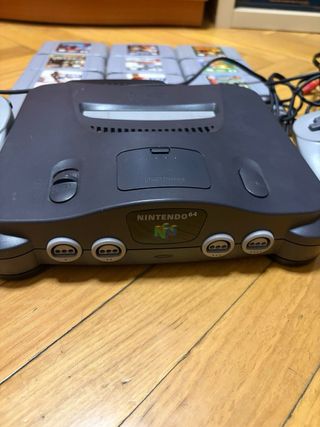 Nintendo 64 con 2 mandos y 12 juegos