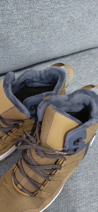 Botas Quechua Waterproof Talla 47 Marrón sin uso!!