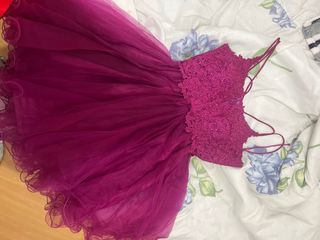 Vestido de fiesta morado/burdeos con encaje