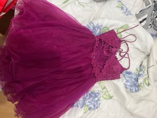 Vestido de fiesta morado/burdeos con encaje