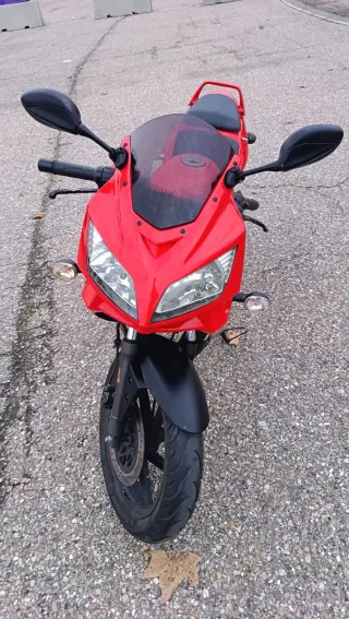 Kymco Quannon R-125 Sport Roja