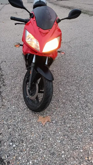 Kymco Quannon R-125 Sport Roja