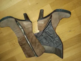 Botas tacon media caña  callaghan