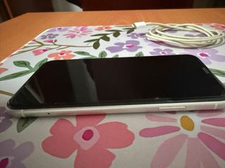 iPhone 11 Blanco 64GB