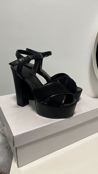 Tacones negros plataforma