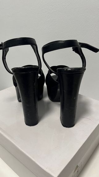 Tacones negros plataforma
