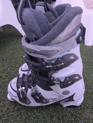 Botas de esquí talla 38 mujer.