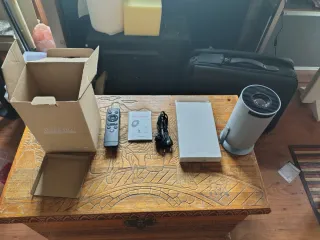 Proyector pequeño gris