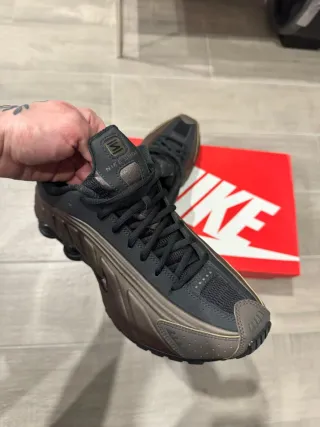 Zapatillas Nike Shox Negras y Marrones