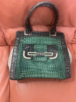 Borsa Guess effetto coccodrillo verde