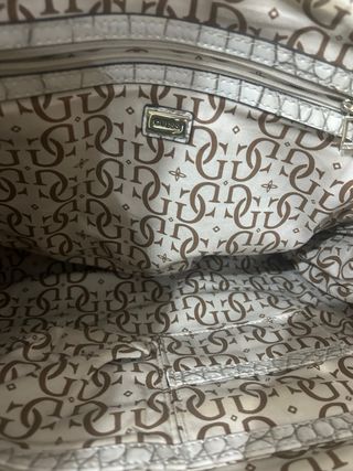 Borsa Guess effetto coccodrillo verde