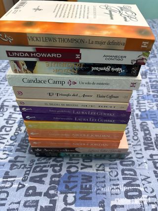 Lote de 13 novelas románticas de bolsillo