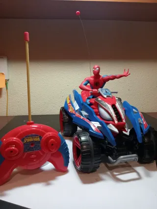 Quad Spiderman teledirigido 2010 Marvel