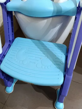 Riduttore WC con scaletta blu