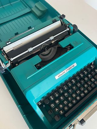 Máquina de escribir Olivetti Studio 45